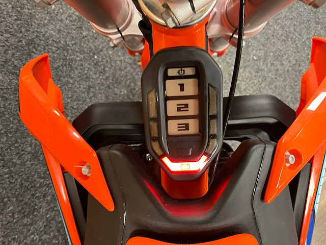 Ktm sx-e 3 mini-crosser elektrisch (ongebruikt). - afbeelding 3 van  13