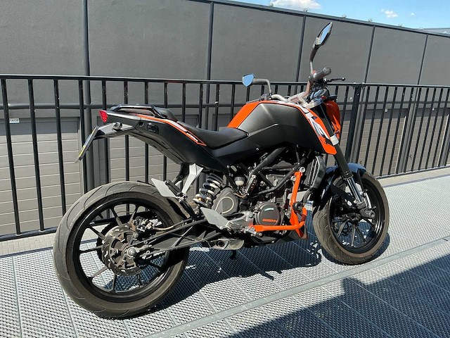 Ktm tour 125 duke motorfiets - afbeelding 23 van  29