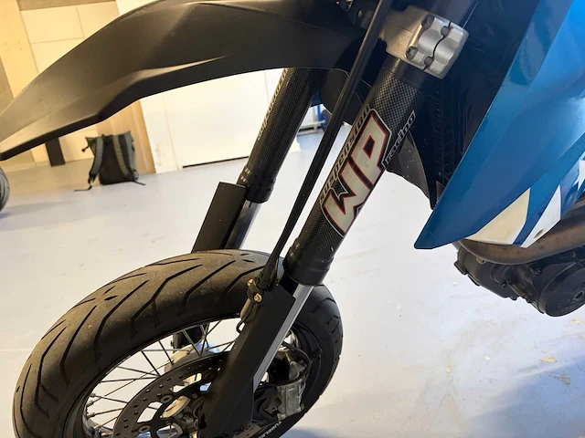 Ktm tour 690 smc motorfiets - afbeelding 24 van  37