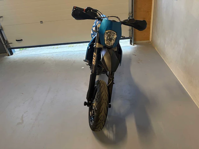 Ktm tour 690 smc motorfiets - afbeelding 17 van  37