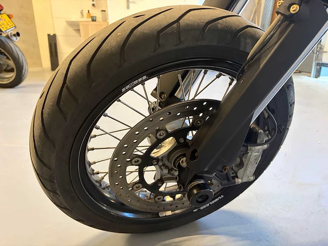 Ktm tour 690 smc motorfiets - afbeelding 33 van  37