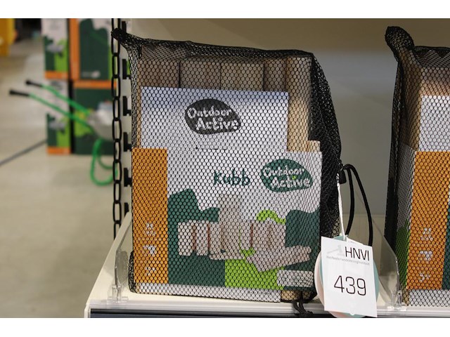 Kubb-spel outdoor active in schap. - afbeelding 1 van  2