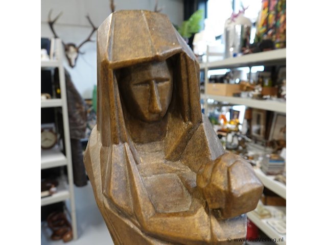 Kubistisch groot aardewerk beeld madonna - afbeelding 4 van  5