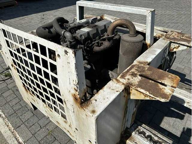 Kubota - 2001 - v2203 - stroomgenerator - afbeelding 1 van  10