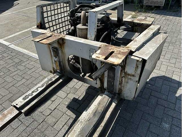 Kubota - 2001 - v2203 - stroomgenerator - afbeelding 3 van  10