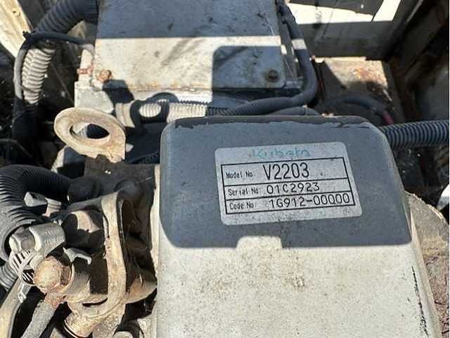 Kubota - 2001 - v2203 - stroomgenerator - afbeelding 2 van  10
