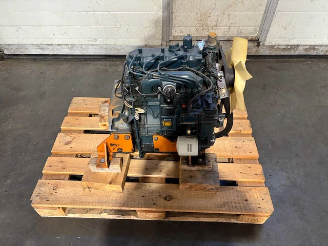 Kubota - d1102 - dieselmotor - afbeelding 2 van  9