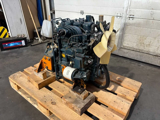 Kubota - d1102 - dieselmotor - afbeelding 7 van  9
