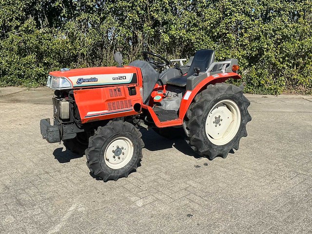 Kubota - gb20 granbia - 4-wheel drive tractor - afbeelding 8 van  10