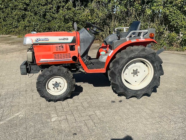 Kubota - gb20 granbia - 4-wheel drive tractor - afbeelding 1 van  10