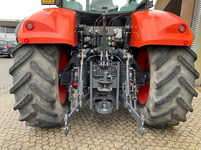 Kubota - m7 131 - 4-wheel drive tractor - 2017 - afbeelding 2 van  25