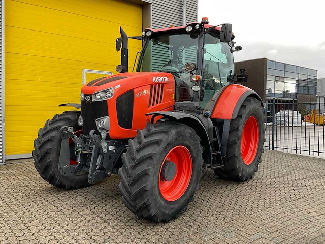Kubota - m7 131 - 4-wheel drive tractor - 2017 - afbeelding 1 van  25