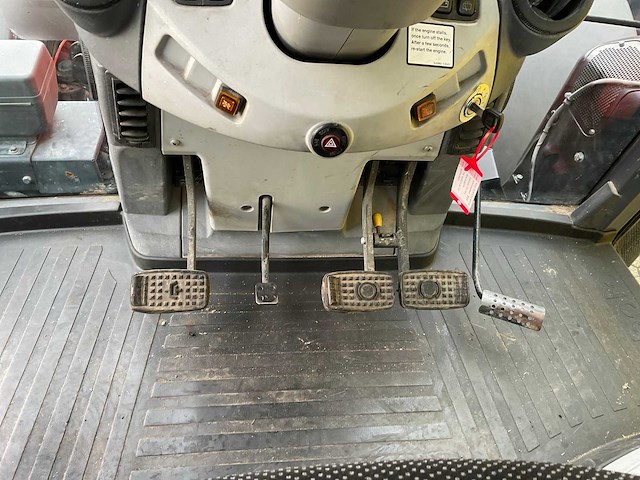 Kubota - m7 131 - 4-wheel drive tractor - 2017 - afbeelding 13 van  25