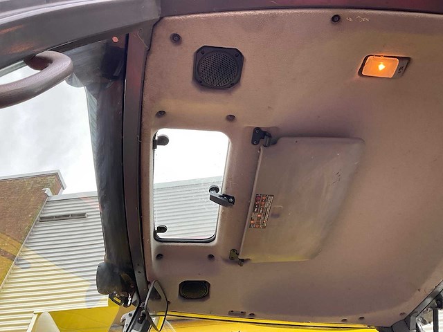 Kubota - m7 131 - 4-wheel drive tractor - 2017 - afbeelding 17 van  25