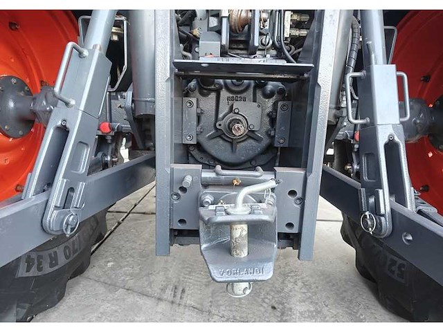 Kubota - m95gx-s-iii - 4-wheel drive tractor - 2019 - afbeelding 11 van  26