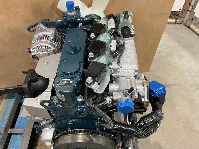 Kubota - wg972-g-ef01 - 3 cilinder - motorblok - afbeelding 5 van  26