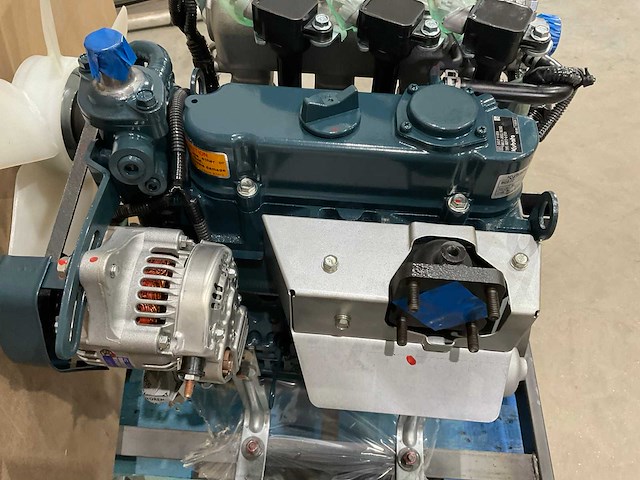 Kubota - wg972-g-ef01 - 3 cilinder - motorblok - afbeelding 2 van  20