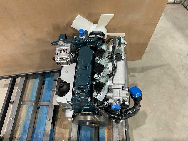 Kubota - wg972-g-ef01 - 3 cilinder - motorblok - afbeelding 19 van  20