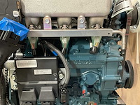 Kubota - wg972-g-ef01 - 3 cilinder - motorblok - afbeelding 4 van  12