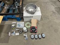 Kubota - wg972-g-ef01 - 3 cilinder - motorblok - afbeelding 16 van  26