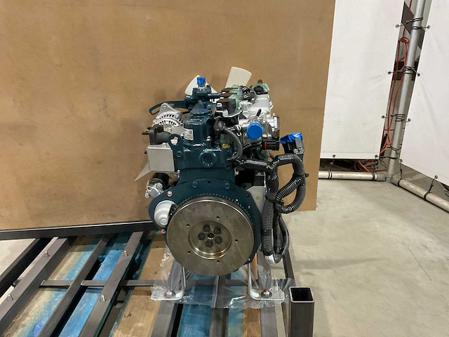 Kubota - wg972-g-ef01 - 3 cilinder - motorblok - afbeelding 23 van  26