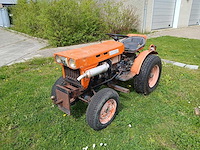 Kubota 4x4 industriële trekker - afbeelding 1 van  6