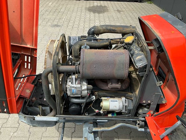 Kubota aste a-155 4x4 minitractor - afbeelding 11 van  22
