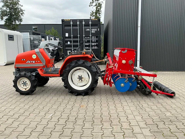 Kubota aste a-17 4x4 minitractor + plantmachine - afbeelding 1 van  30