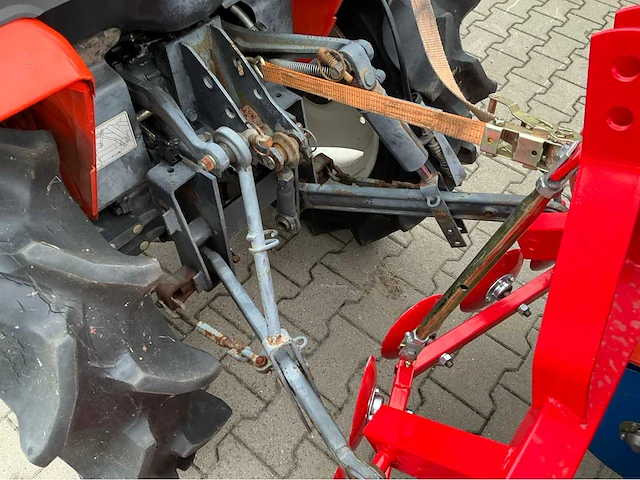 Kubota aste a-17 4x4 minitractor + plantmachine - afbeelding 18 van  30