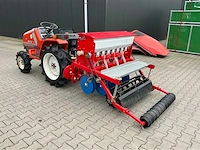 Kubota aste a-17 4x4 minitractor + plantmachine - afbeelding 25 van  30