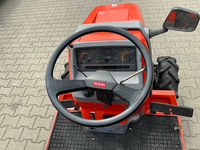 Kubota aste a-17 4x4 minitractor - afbeelding 3 van  24