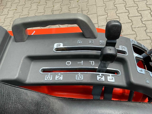 Kubota aste a-17 4x4 minitractor - afbeelding 5 van  24