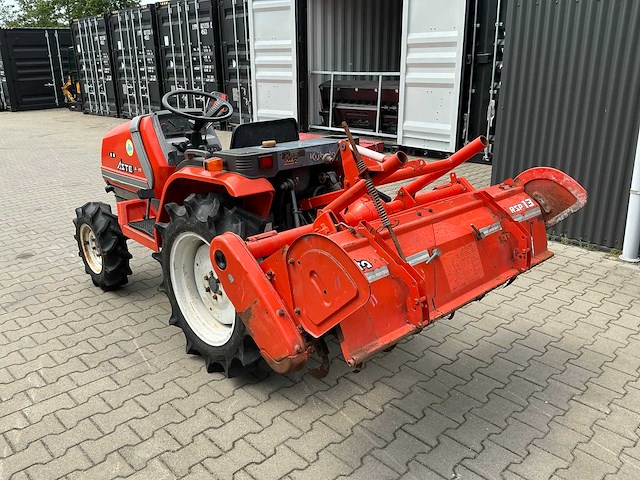 Kubota aste a-17 4x4 minitractor - afbeelding 18 van  24