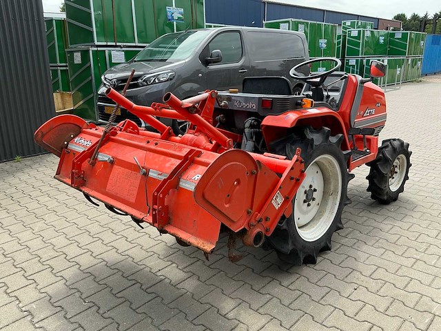 Kubota aste a-17 4x4 minitractor - afbeelding 19 van  24