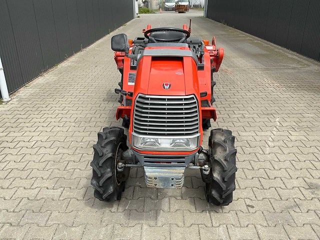 Kubota aste a-17 4x4 minitractor - afbeelding 22 van  24
