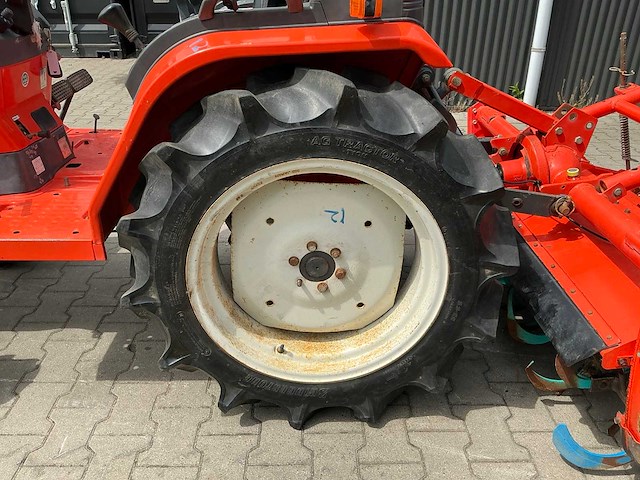 Kubota aste a-19 4x4 minitractor - afbeelding 20 van  22