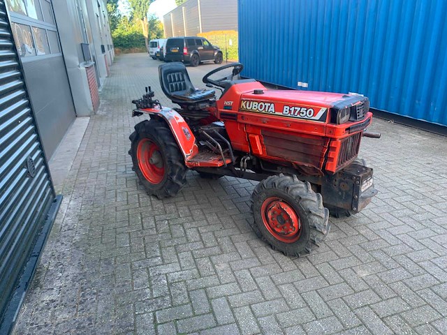 Kubota b 1750 hst minitractor - afbeelding 1 van  6