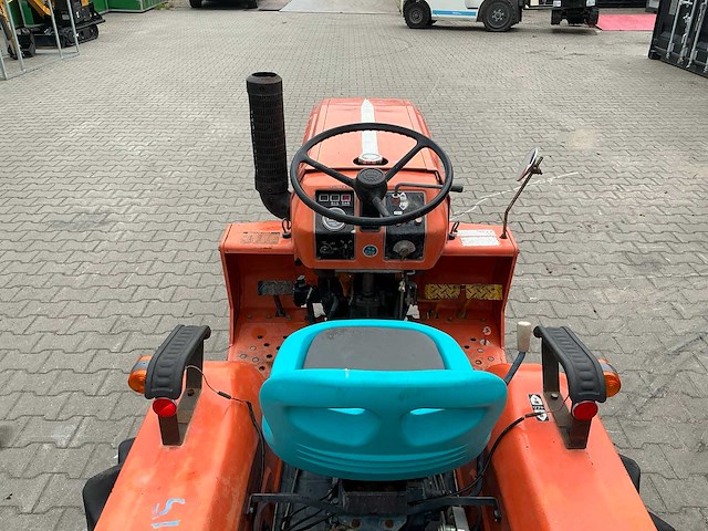 Kubota b1200 compacttractor - afbeelding 2 van  18