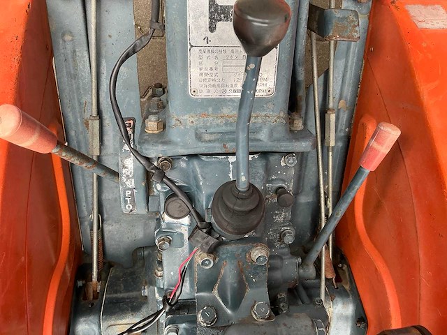 Kubota b1200 compacttractor - afbeelding 12 van  18