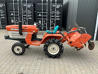 Kubota b1200 compacttractor