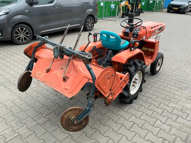 Kubota b1200 compacttractor - afbeelding 16 van  18