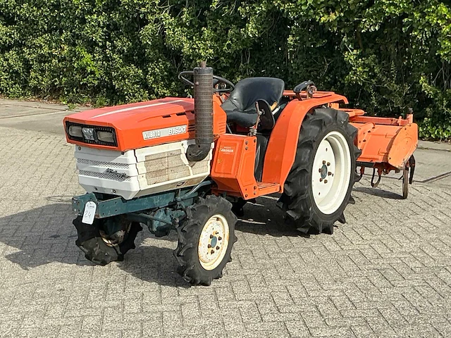 Kubota b1600 ( 4wd ) minitractor - afbeelding 1 van  12