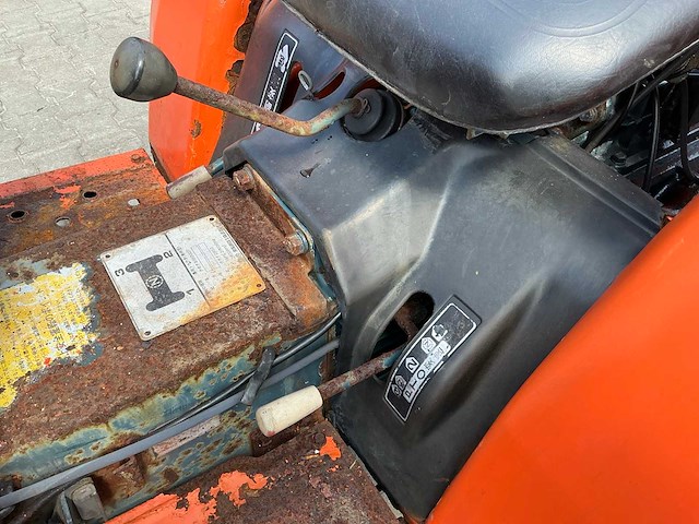 Kubota b1600 4x4 minitractor - afbeelding 7 van  24