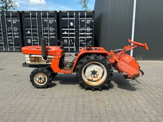 Kubota b1600 4x4 minitractor - afbeelding 20 van  24