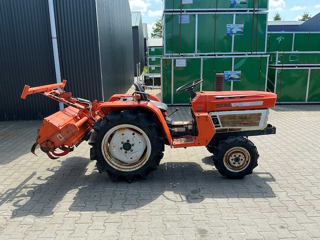 Kubota b1600 4x4 minitractor - afbeelding 21 van  24