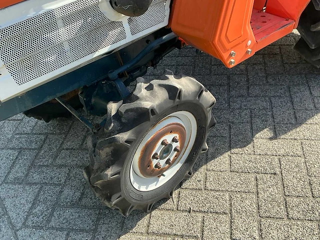 Kubota b1702 ( 4wd ) minitractor - afbeelding 3 van  15