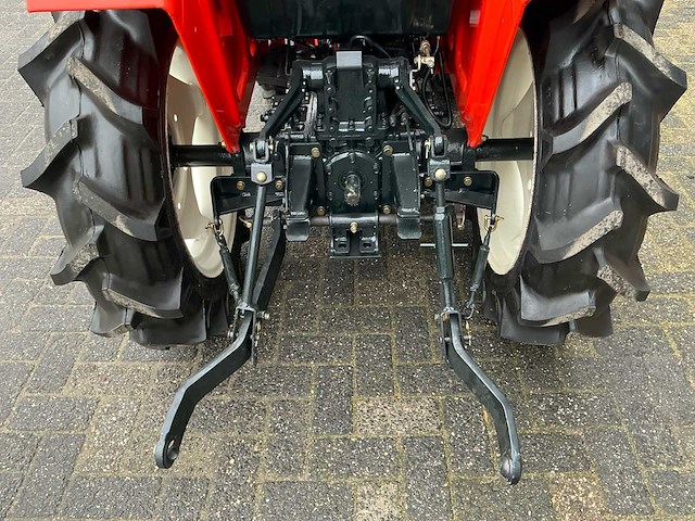 Kubota b1702 minitractor - afbeelding 4 van  16