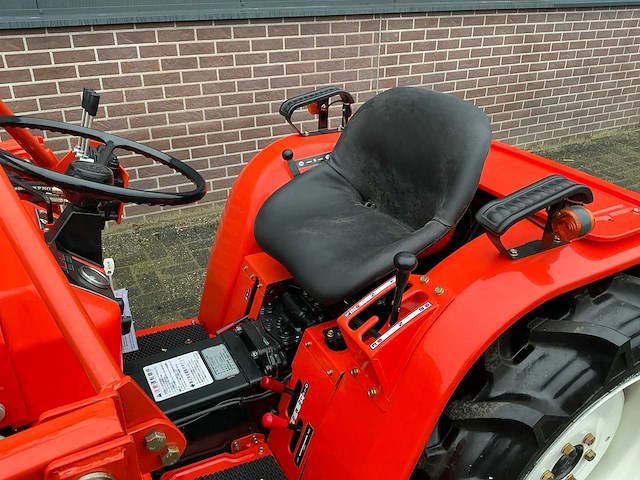 Kubota b1702 minitractor - afbeelding 16 van  16