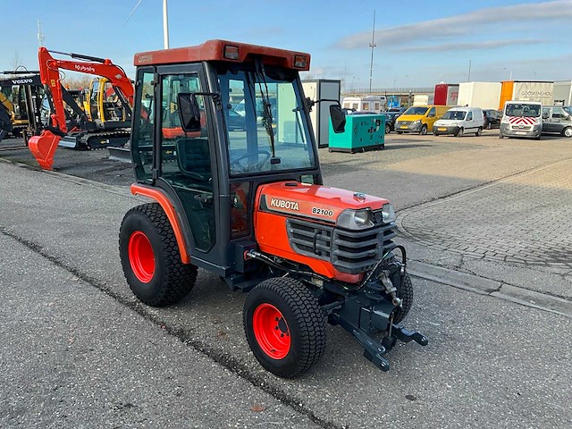 Kubota b2100 hydrostatische 4wd minitractor t-54-bvs - afbeelding 28 van  30