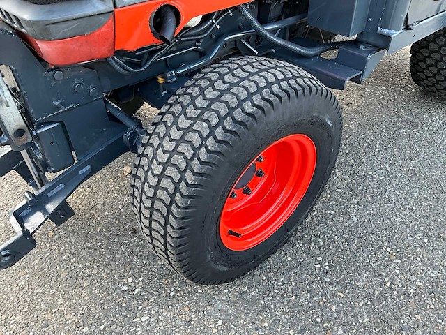 Kubota b2100 hydrostatische 4wd minitractor t-54-bvs - afbeelding 21 van  30
